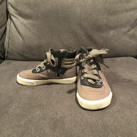 Old Navy toddler high tops size 7 - Picture 3 of 8